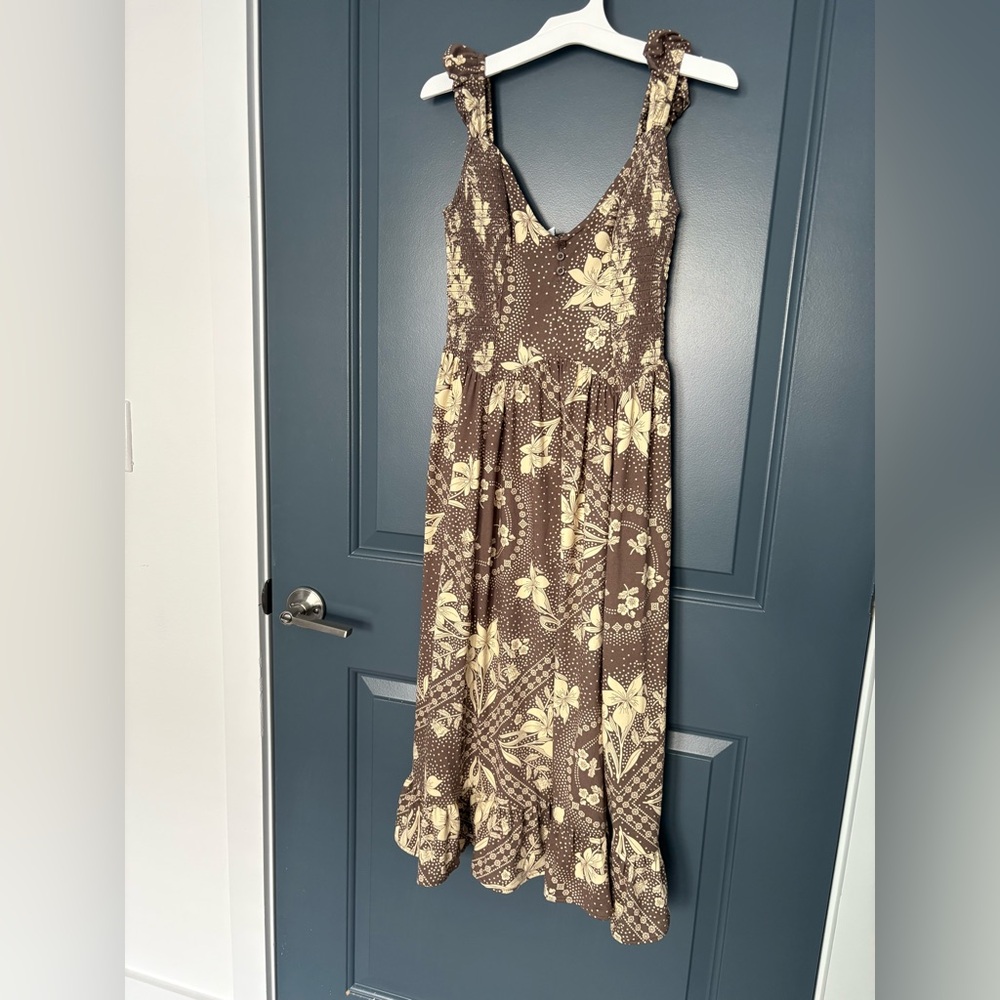 Urban Outfitters Elenor Printed Midi dress